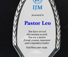 Customized and Affordable Award Plaques - Image 2
