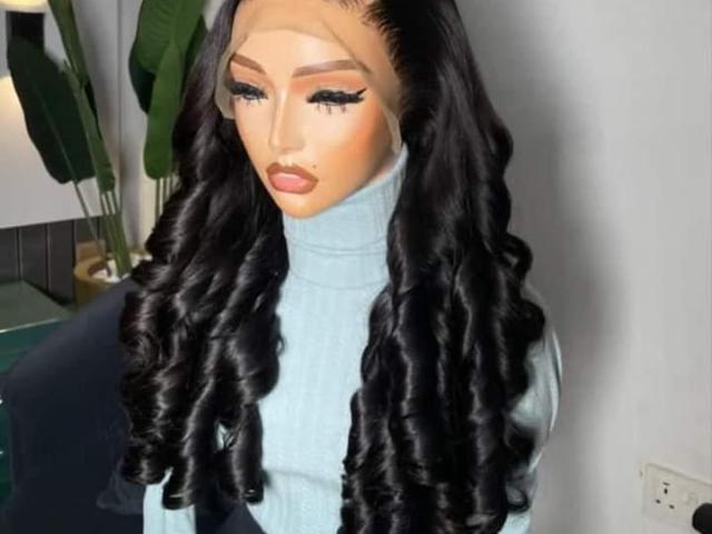 Classy wig at affordable price