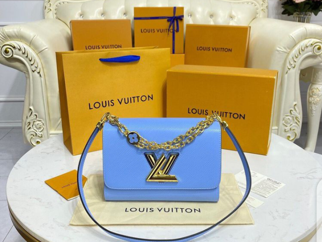 Louis Vuitton Shoulder Bags in Ghana for sale ▷ Prices on