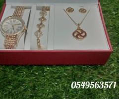 Jewelry set- necklaces, bracelets and watches - Image 3