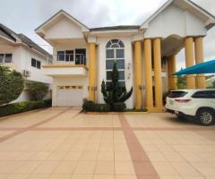 5 bedrooms main road House