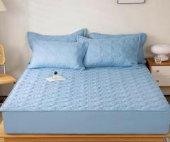 Waterproof mattress cover with pillowcases - Image 2