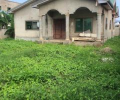 3 bedroom house on a 100/70 plot of land for sale.